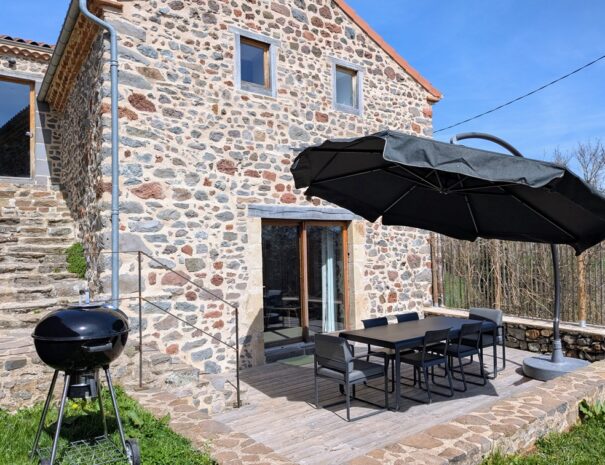 gite-avec-terrasse-jardin-haute-loire