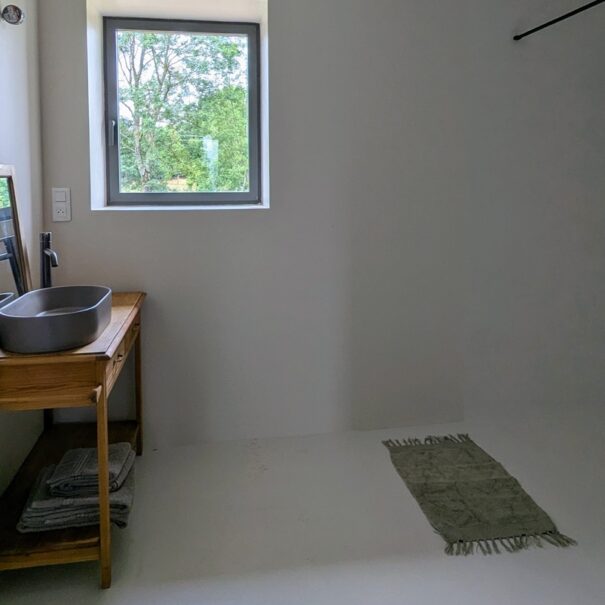 Chambre avec salle de bain PMR en Haute Loire
