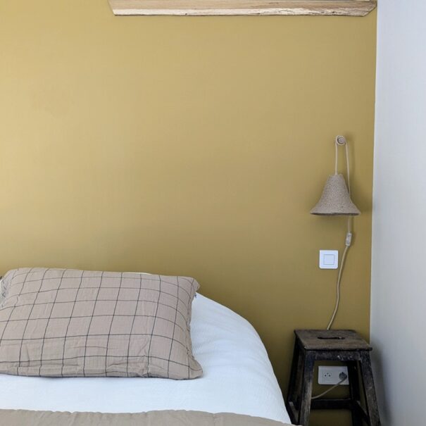 chambre avec 2 lits simples ou 1 lit double et lit supplémentaire sur demande