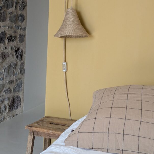 lit-queen-size-chambre-gentiane